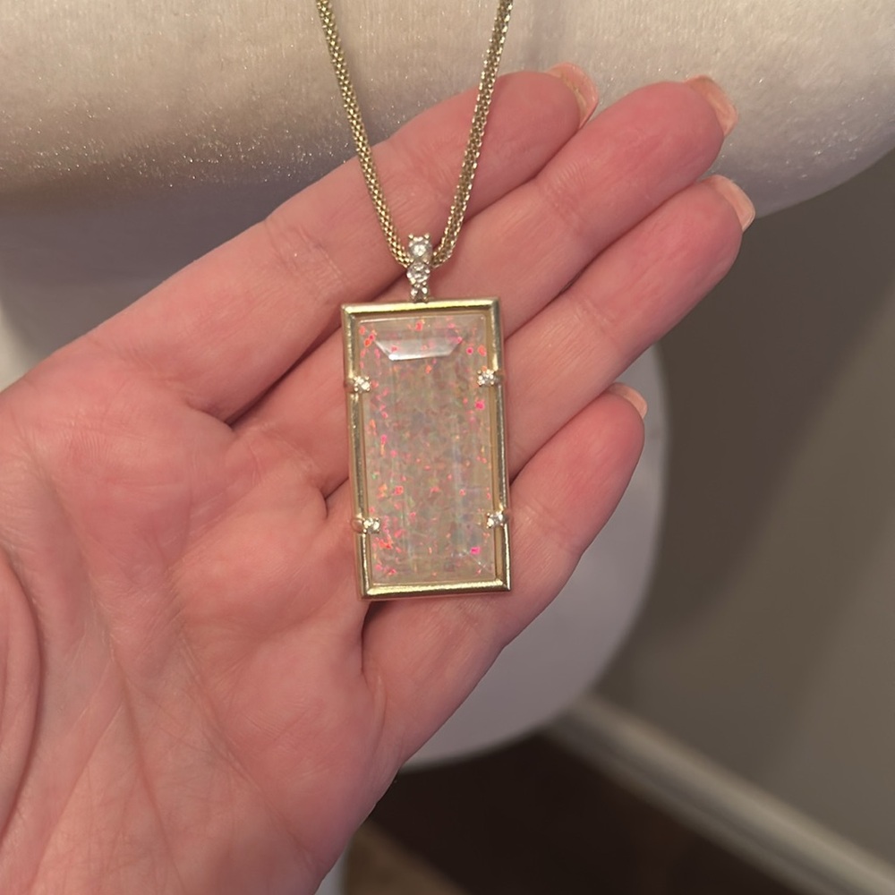 Kendra Scott Iridescent Pendant Necklace - Picture 2 of 5